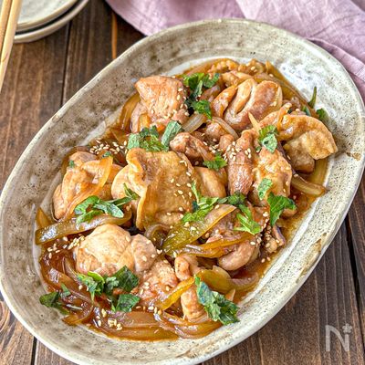 【鶏肉と玉ねぎのオイポンいため】さっぱり！ごはんのおともに♡