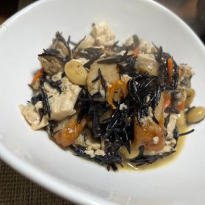 ぽちゃこの作ってみた!投稿(しっとりやわらか♪優しい和食🥰ひじきと豆腐の五目煮✨)