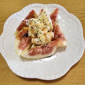 ナムディの作ってみた!投稿(無花果のマスカルポーネとハチミツがけ)