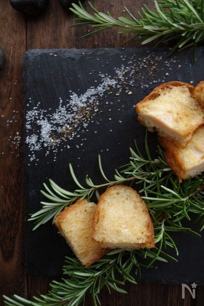 チキン揚げパン ローズマリー風味 By ハーブ料理家 白山美奈子 レシピサイト Nadia ナディア プロの料理家のおいしいレシピ