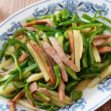 ウインナーでお手軽！チンジャオロース