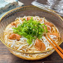 包丁不要、3分で完成！【梅しらすそうめん】