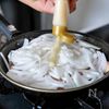 【塩だけでこんなにウマい！】ほったらかし玉ねぎチキンの工程5