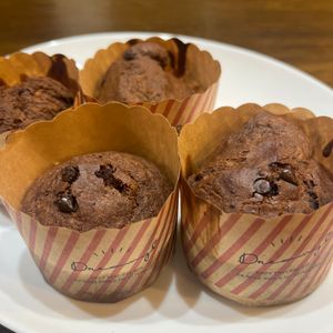 1318598の作ってみた!投稿(＜混ぜて焼くだけ＞米粉のチョコバナナマフィン)