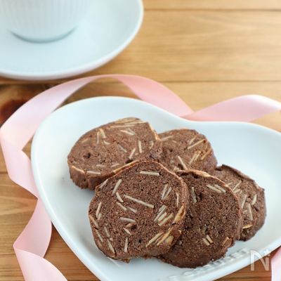 アーモンドフラワーで♪スライスアーモンド入りココアクッキー