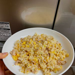 ケの作ってみた!投稿(【ねぎ塩豚カルビ炒飯】食材3つ☆男子が喜ぶ!)