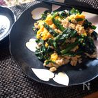 ごま香る♡ほうれん草と鶏ひき肉とふわふわ卵の麺つゆ炒め