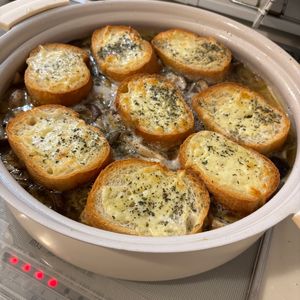 iwackの作ってみた!投稿(オニオングラタン風きのこたっぷり鶏鍋)