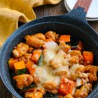 フライパンで熱々を食卓に♪かぼちゃと鶏肉のチーズ照り焼き