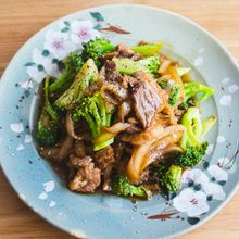 コリコリしてるね。ブロッコリーと牛肉の炒め物