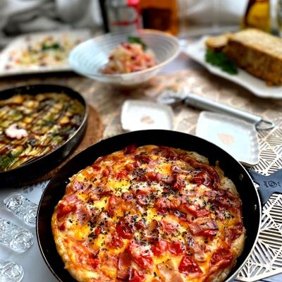 余ったお餅で「もちピザ」!トマト&ベーコン