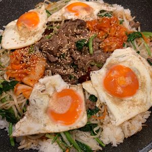 ぐ〜たら子の作ってみた!投稿(【フライパン1つで♡石焼き風ビビンバ】熱々おこげが最高！)