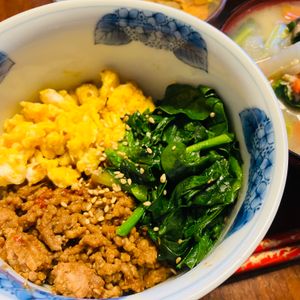 ma_miiの作ってみた!投稿(しっとりふわふわ！家族みんな喜ぶ３色そぼろ丼！)