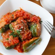 『肉詰めピーマンのトマト煮込み』#子供＃ピーマン苦手克服