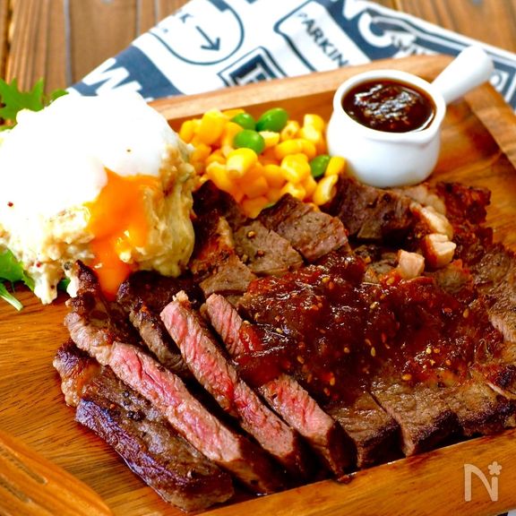 ステーキの焼き方のコツと、玉ねぎたっぷりソース