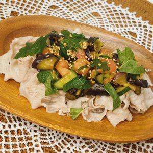 タツノオトシゴの作ってみた!投稿(夏野菜たっぷり豚しゃぶサラダ)