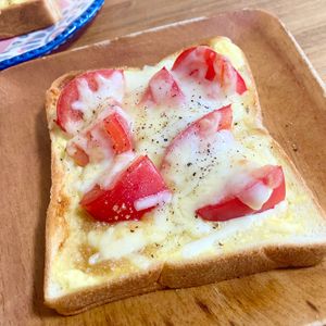 ゆかりの作ってみた!投稿(トマトのジューシーさがたまらない!トマチートースト)
