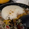 【おうちにある調味料で】インドネシア風焼き飯！ナシゴレンの工程2