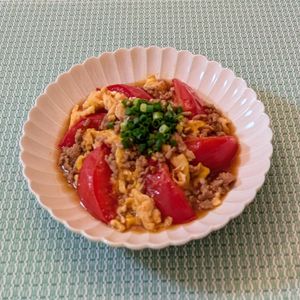 𝔂𝓾𝓶𝓲🍓の作ってみた!投稿(ごはんがすすむ！トマたまそぼろ炒め)