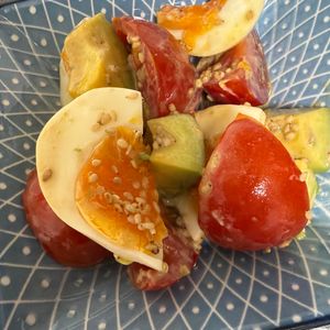 さきの作ってみた!投稿(【トマトとアボカドの旨だれサラダ】副菜に！箸が止まらない♪)