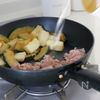 ワンパン10分！【かぼちゃと厚揚げのコク旨カレーそぼろ炒め】の工程5