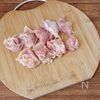 ご飯がすすむ!鶏もも肉のニラだれ唐揚げの工程1