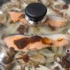 フライパンで簡単！鮭ときのこの味噌バター蒸しの工程4