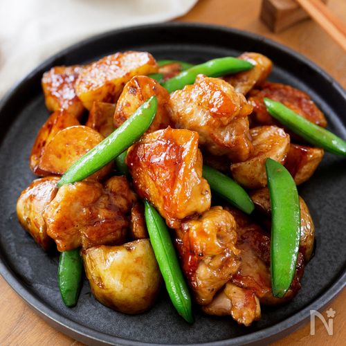 『鶏肉と新じゃがのにんにく醤油炒め』照りっと絶品♡やみつき♪