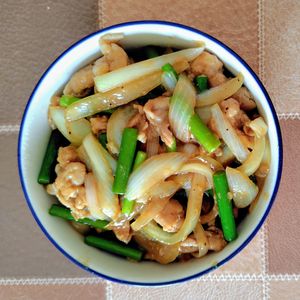 花梨の作ってみた!投稿(豚肉とにんにくの芽のオイスター炒め)
