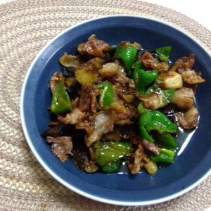 hiro★の作ってみた!投稿(行列の定食屋さんの🍚豚バラなすピーマンの生姜おかか炒め🤩)
