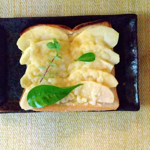 チョロリスの作ってみた!投稿(りんごのチーズトースト)