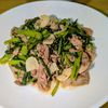 joe sanの作ってみた!投稿(たっぷり春菊と牛こまのにんにくバター炒め)