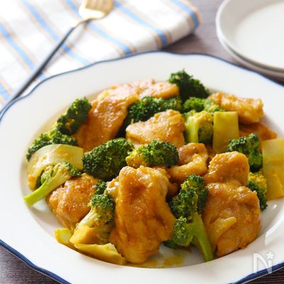 【鶏肉とブロッコリーのカレーオイマヨ炒め】かなり美味しい!!