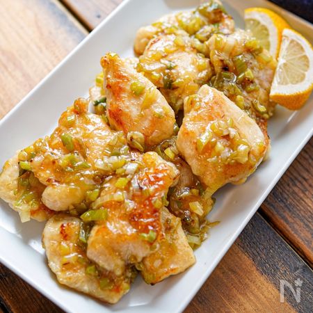 鶏むね肉のネギ塩だれ炒め レモン風味 柔らかい By Coto レシピサイト Nadia ナディア プロの料理家のおいしいレシピ