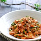 つるんと柔らか茹で豚のごまねぎキムチ和え
