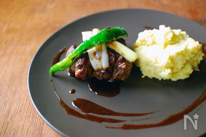 豚肉の低温ロースト、さつまいものマッシュポテト添え。