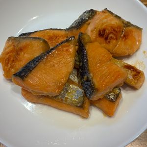 くだもの大好き🧡の作ってみた!投稿(フライパンで焼く、簡単なのに本格的！鮭の西京漬け焼き)