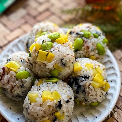 子どもも喜ぶ《枝豆チュモッパ》（韓国風おにぎり）