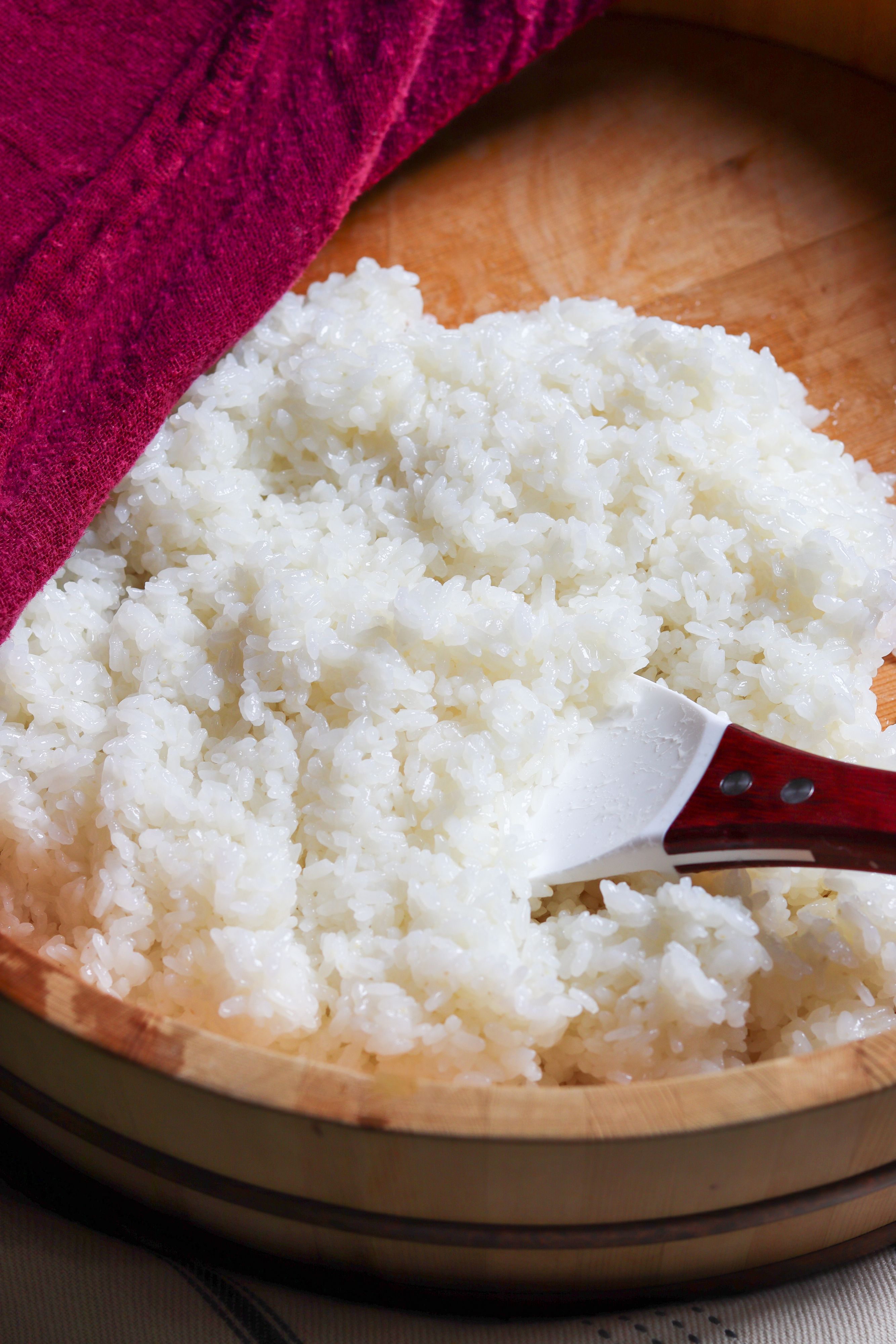 酢飯 つやつやご飯のコツあり〼【基本のすし飯（酢飯）】 | レシピサイトNadia