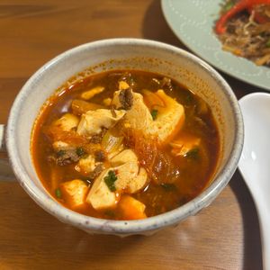 こむぎの作ってみた!投稿(うま辛チゲ風スープ)