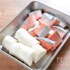 【鮭と長芋の照りバタポン炒め】食材２つで♪味付けも簡単！の工程1