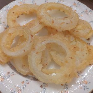 たりおの作ってみた!投稿(ザクザク衣の秘密はアレ㊙️新玉ねぎdeオニオンリング)