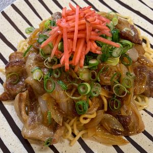 楽ラク手抜キッチン🐶🐾の作ってみた!投稿(やみつき♡豚肉の生姜焼きそば)