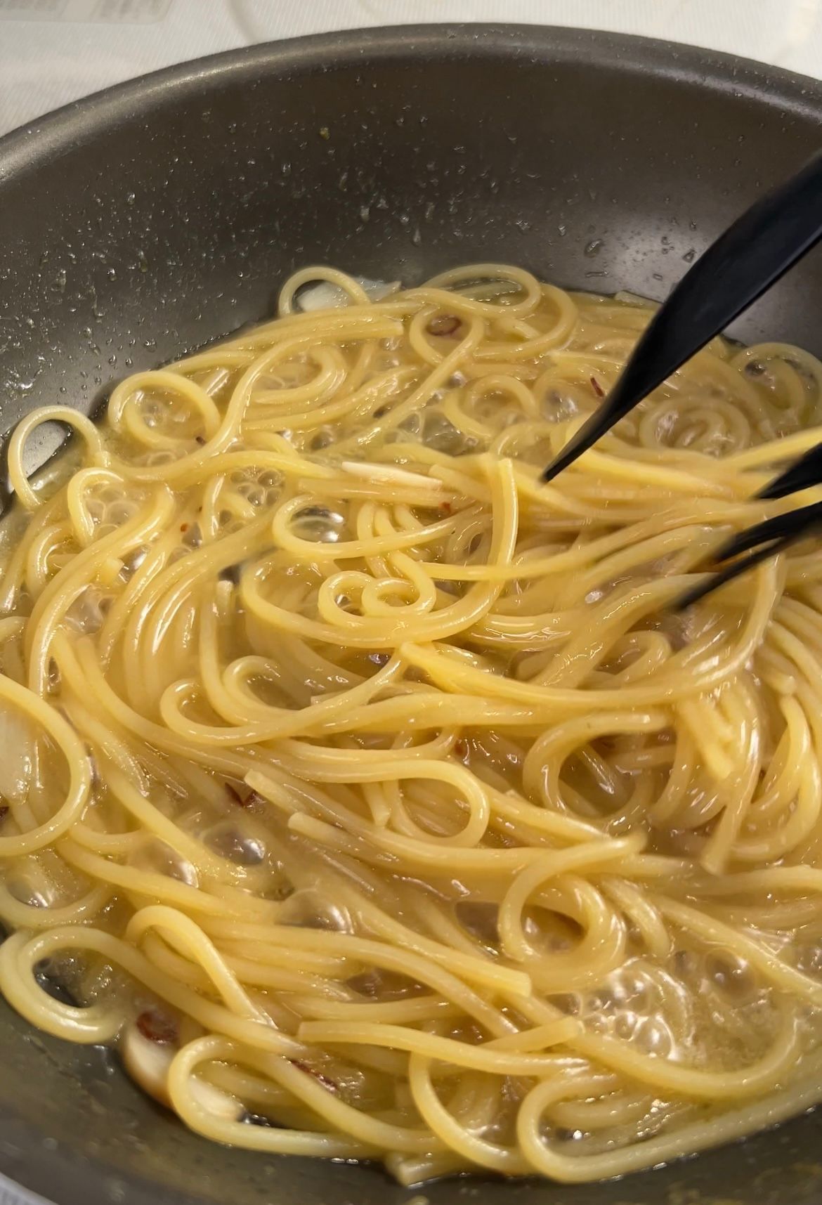 濃厚ペペロンチーノ】隠し味が決め手！フライパンひとつ！ | レシピ