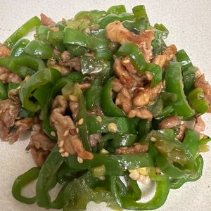 みんみんの作ってみた!投稿(【ピーマンレシピの決定版】うま味溢れるジューシー肉ピーマン)