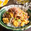鶏ひき肉と卵とレンコンの甘辛丼