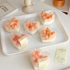 材料4つ 桃のパンナコッタ