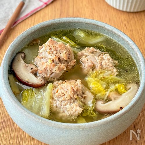 【豚れんこん団子のうま塩スープ】白菜とろり♡