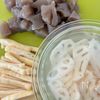 【レンコンとこんにゃくの旨だし明太子炒め】ごまの風味！激旨♪の下準備