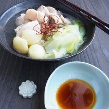 材料3つ* 塩鶏とホクホクにんにくのおかず鍋